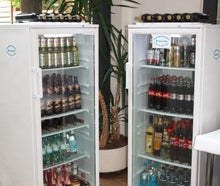 Glastürenkühlschrank 1,40 mtr. hoch für Getränke u.ä., Anlieferung möglich