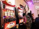 Slotmaschine mieten / Einarmiger Bandit / Casino Slot / Las Vegas / James Bond / Spielbank