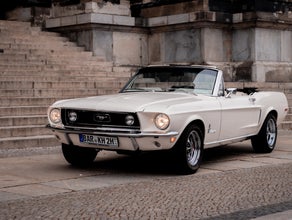 Ford Mustang Cabrio V8 mieten b. Berlin Hochzeitsauto Oldtimer