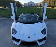 LAMBORGHINI  AVENTADOR LP700-Roadster