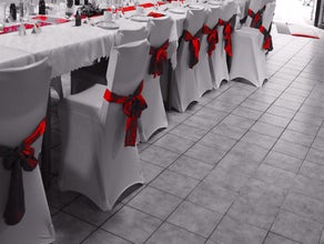 Stuhlhussen / hochwertige Hussen in weißer Farbe für Ihre Hochzeit - Herbstaktion