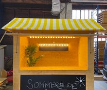 Verkaufshütte, Hütte, z.B. für den Weihnachtsmarkt, Marktstand, Bude, Weihnachtsmarktbude, Verkaufsstand