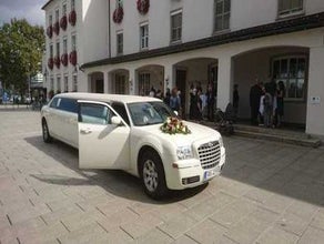 Stretchlimousine Chrysler C 300 , Hummer H 3 , Oldtimer Mercedes Seb 280 , Oldtimer Mercedes SL Pagode,Hochzeitsauto,Junggesellen,Junggesellin,Geburtstag,Party,Hochzeitsfahrzeug,Hochzeit,Limousine,Limofahrt,Shuttle,JGA,Discofahrt