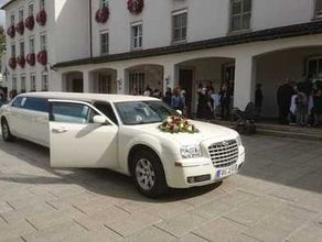 Stretchlimousine Chrysler C 300 , Hummer H 3 , Oldtimer Mercedes Seb 280 , Oldtimer Mercedes SL Pagode,Hochzeitsauto,Junggesellen,Junggesellin,Geburtstag,Party,Hochzeitsfahrzeug,Hochzeit,Limousine,Limofahrt,Shuttle,JGA,Discofahrt
