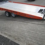 Auto Trailer Kippbar Mieten 3,5 t mit Winde. PKW Anhänger