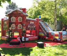Feuerwehr Hüpfburg mit Rutsche