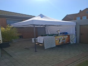Faltpavillon aus Stahl 3x3 ,  Weiß , inkl Seitenteile.  Sehr robust und Profi Qualität