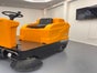 Aufsitz-Kehrmaschine mieten / Reinigungsmaschine Geräteverleih - Galerie - Bild 2