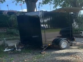 Kühlanhänger mieten – Perfekt für Veranstaltungen, Catering, Hochzeiten & Feste