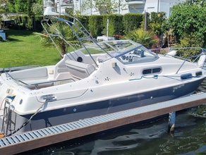 Motorboot / Yacht mit oder ohne Skipper