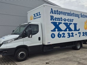 LKW 7,5t Iveco DFL1000 mit Ladebordwand; Koffer mit Hebebühne