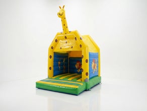 Hüpfburg Giraffe mieten – Safari-Action pur: Der Riese, den kein Kind übersieht!