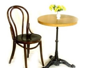 Bistro Bestuhlung - Stuhl - Tisch - Set - Restaurant - Event - Tische - Stühle - Sitz