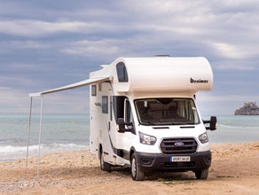 Wendiges Familienwohnmobil - für bis zu 5 Personen- mit gr. Kühl-Gefrierkomination, Backofen, Rückfahrsensoren, Fahrradträger, Markise