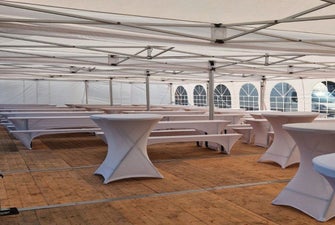 XL KOMPLETT ANGEBOT Für 96 Personen Partyzelt 6 x 12 m inkl. Zeltboden, 12 Bierzeltgarnituren + Hussen  mieten