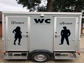 Toilettenwagen mit Tank autark