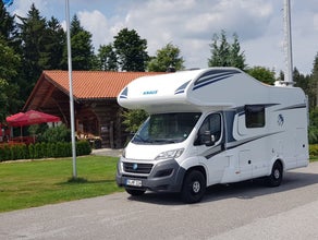 Knaus sky Traveler Familie mit Top Ausstattung