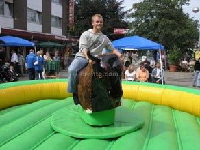 American Bullriding (Rodeo) Preis inkl. Techniker/Betreuer jetzt inkl. kostenloser Hüpfburg!