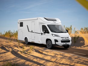 Carado T 338 RUDI Einzelb.AUTOM 2 Pers oder 4 Pers. Hubbett Schalter 6,96 m, Markise/Fahrradtr./Geschirr