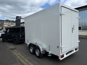 Kühlanhänger groß / Kühlzelle / Getränkeanhänger 230V (Zul. Gesamtgewicht 3
