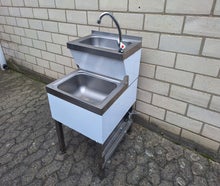 Handwaschbecken mit Topfausguss