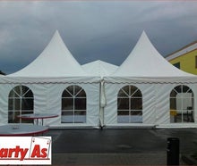 Pagode mit Holzboden