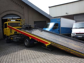 Abschleppwagen Daimler Benz  u. a,auch für Führerscheinklasse B !