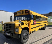 US Party Schoolbus Partybus Junggesellenenabschied für JGA Stripper Stripshow mieten Partybus Eventbus - Perfekt für Junggesellenenabschied und Weihnachtsfeiern