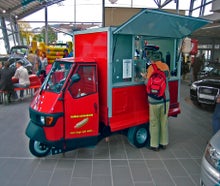 Catering mit Hotdog | Pulled Pork | Chil con Carne Food Truck - Hinkucker für Ihre Veranstaltung - Full Service Angebot inkl. 100 Hotdogs, Anfahrt bis 100km, Endreinigung, Personal 4 Stunden 832,00 EUR inkl. MwSt