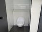 Großer voll Autarker VIP-Toilettenwagen  bis 300 Person Frisch- und Abwassertank / Solaranlage Vacuum - Galerie - Bild 4