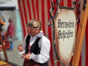 Bernsteinschleifen - Handwerk - Vorführung