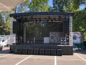 Open Air Bühne, Bühnenanhänger, Anhängerbühne, mobile Bühne, Eventbühne, Bühnentrailer