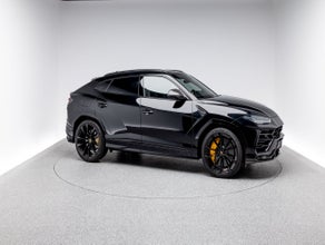 Lamborghini Urus | unterschiedliche Farben verfügbar | Lamborghini SUV | Alternative zu Mercedes G-Klasse G63 AMG Lamborghini Huracan EVO | Lamborghini Hochzeitsauto | Lamborghini Langzeitmiete | Lamborghini Abo | Lamborghini mieten