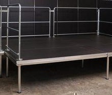 Bühne 4x3 m Nivtec-System mit Geländern