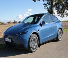 Tesla Model Y Standard in schickem blau-metallik!! Neues Modell!! Auch im Auto-ABO!!