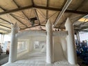 GROßE WEIßE HÜPFBURG MIETEN I 24/7 SUPPORT / WHITE BOUNCY CASTLE - Galerie - Bild 1