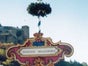 Nostalgie Maibaum mit Stehtisch - Galerie - Bild 2