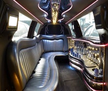 8,6m lange, weisse Super-Stretchlimousine in Stuttgart,Reutlingen,Esslingen,Tübingen,Göppingen,Ludwigsburg,Bodensee,etc.