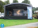 Die kostengünstige Rundbogen-Bühne für Ihr Event - 55m² große Open-Air-Trailerbühne - Galerie - Bild 1