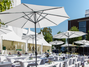 Sonnenschirm 3 m  grau mieten – Marktschirm, Großschirm, Terrassenschirm, Schattenspender