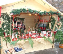 Marktstand, Verkaufsstand, Bude für Weihnachts-, Jahr- oder Wochenmärkte