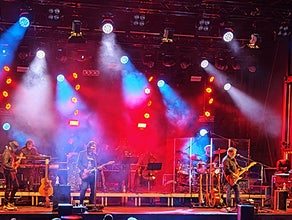 Mobile Show - Bühne 80m² - Bühnensystem "Smart Stage" für Stadtfest, Kundgebung, Präsentation, Roadshow, Events, Festivals & Konzert