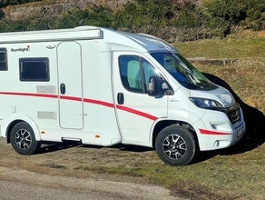 Sunlight V 60 - Praktischer Alkoven-Camper für 2-3 Personen