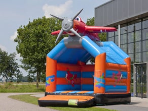 Hüpfburg 12 Modelle verfügbar Flugzeug / Clown / Delfin / Alien / Aladin / Raumschiff / Drachen / Schloss / Goldi und Poldi / Dino