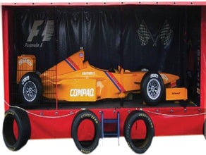 Formel 1 Simulator auf Anhänger