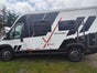 Ultrakompaktes Wohnmobil 6m - Kompaktheit eines Vans, großes Badezimmer - Galerie - Bild 3