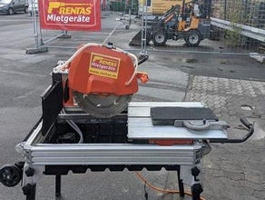 Nass-Schneidemaschine bis 80 cm Schnittlänge, 137 mm Schnitttiefe
