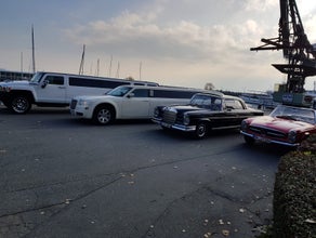Stretchlimousine Hummer H3 ,Chrysler C 300 ,Oldtimer Mercedes Seb 280 Coupe,Oldtimer Mercedes SL Pagode,Hochzeitsfahrzeug,Hochzeitsauto,Hochzeit,Junggesellen,Junggesellin,Limousine,Limofahrt,Shuttle,Discofahrt,Geburtstag,Party,Event,