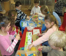 Playmais Bastelaktion / Basteln mit bunten Maisflocken buchen