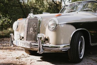 Stilvoller Oldtimer Mercedes Benz 220S, Ihr Hochzeitsauto